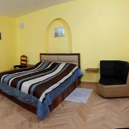 Room 1 Tbilisi Exterior photo